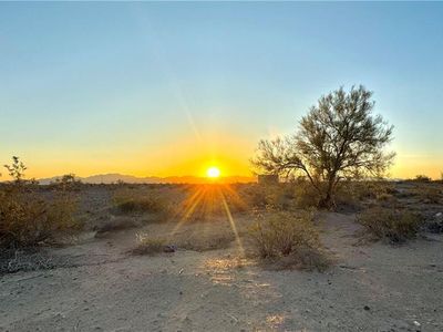 16140 S Shep Ln, Yucca, AZ, 86438
