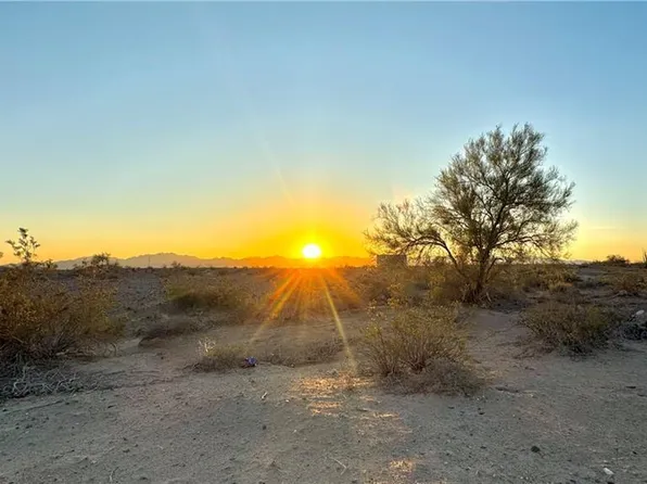 16140 S Shep Ln, Yucca, AZ 86438