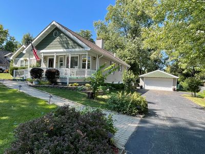 8506 S 85th Ct, Hickory Hills, IL, 60457