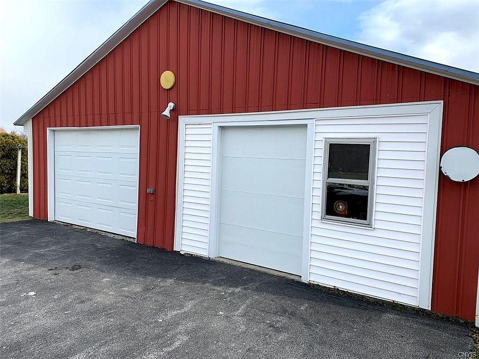 2nd image of 23096 Lodi Rd