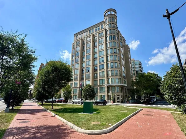 301 Massachusetts Ave NW APT 902, Washington, DC 20001