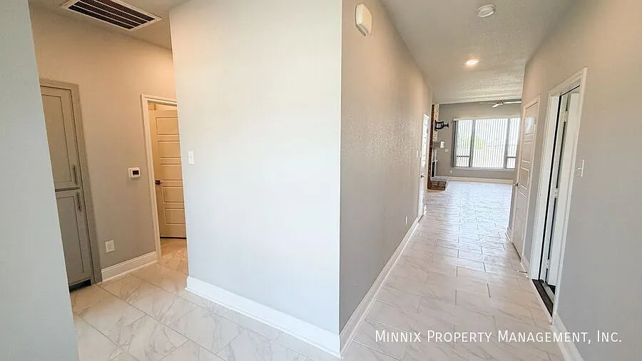 Lubbock, TX For Rent3 bedroom/ 2 bath | Frenship ISD | 5834 Itasca St. — Photo 2