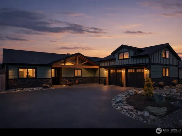 8227 Comox Road, Blaine, WA 98230