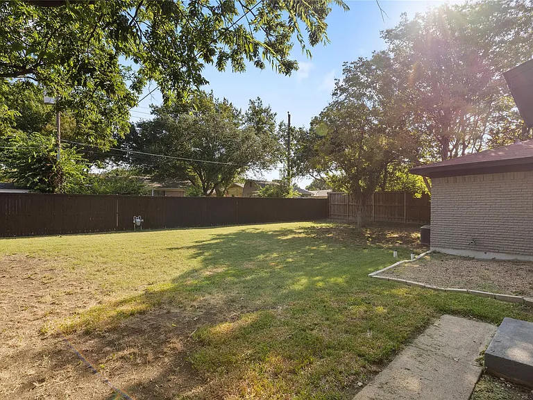 614 Cambridge Dr — Photo 22