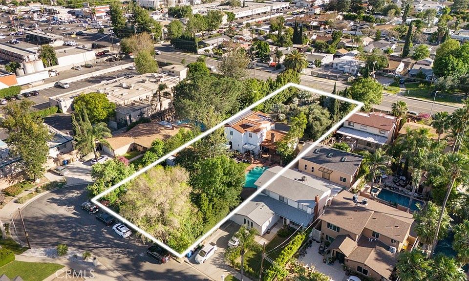 1st image of 15401 Saticoy St