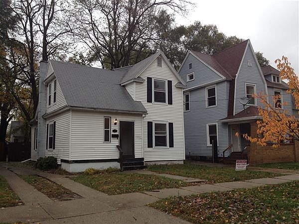 1st image of 839 Oakhill St SE