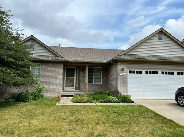 21191 Clear Creek Blvd, Clinton Township, MI 48036
