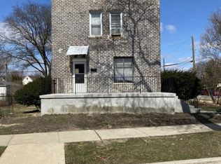 9100 Brookfield Ave, Brookfield, IL 60513