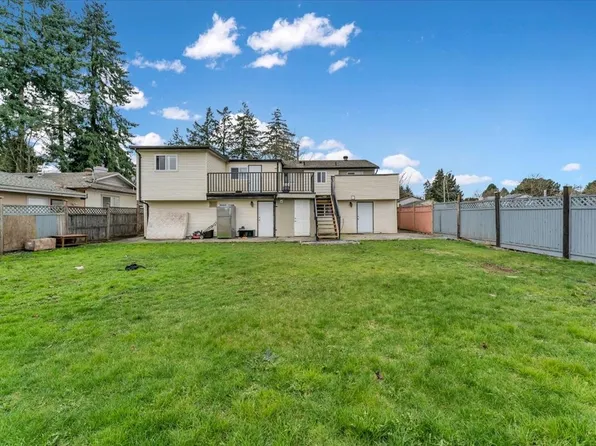 6848 135th St, Surrey, BC V3W 4W6