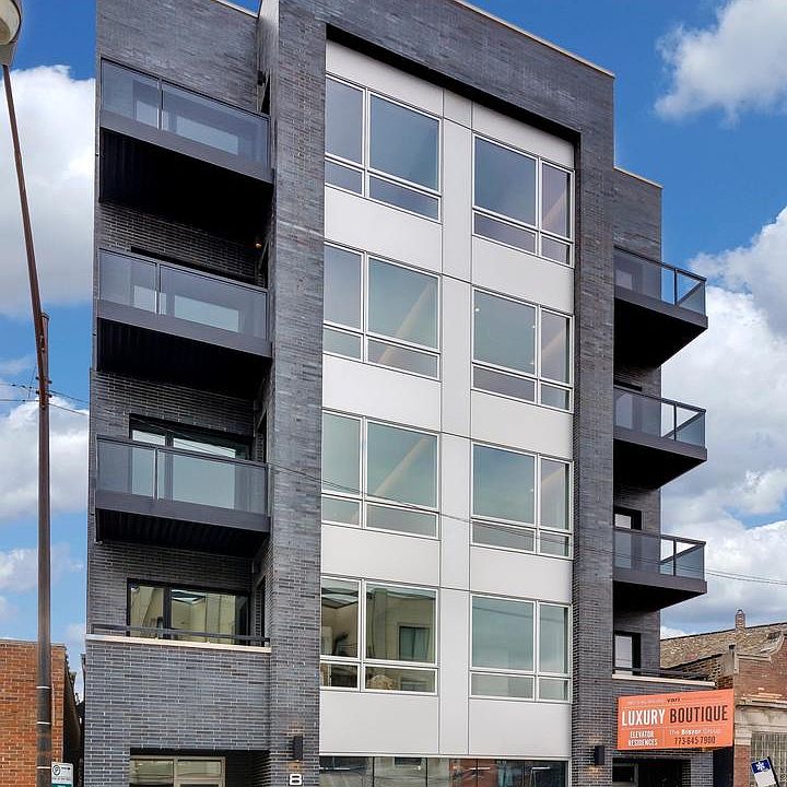 1st image of 880 N Milwaukee Ave #3S