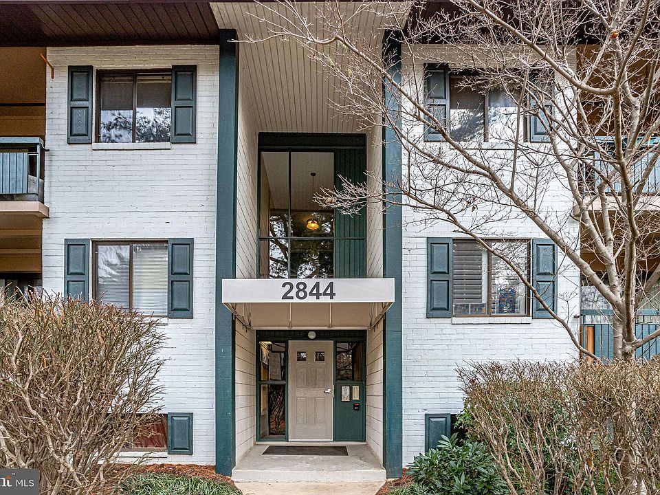 1st image of 2844 Dover Ln APT 301