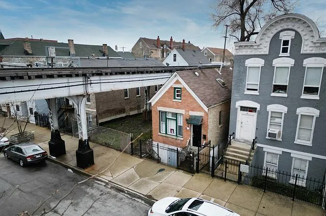 1713 W 18th Pl — Photo 16