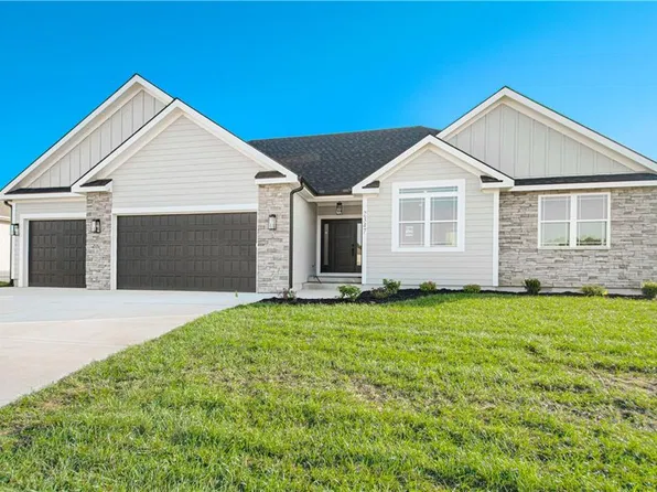 2347 Foxtail Dr, Kearney, MO 64060