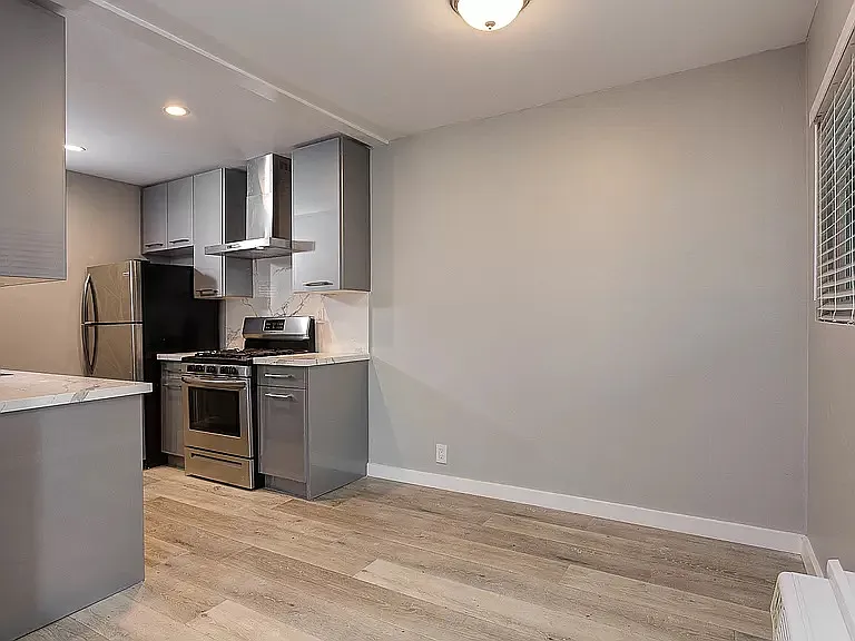 514 S Mariposa Ave #102 — Photo 5