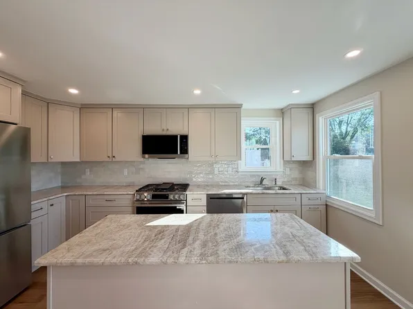 338 Mary St, Downingtown, PA 19335