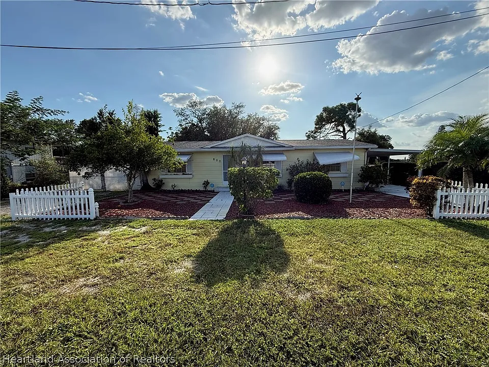 647 Holmes Ave