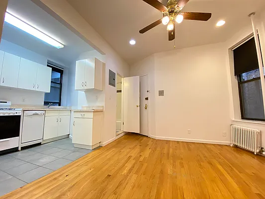 Rented by Oxford Property Group | media 31