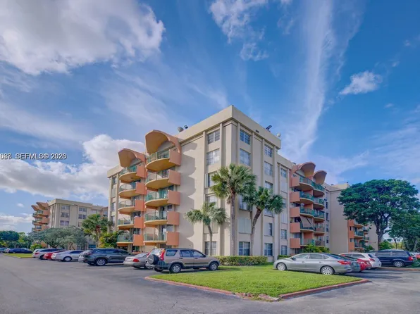 9320 Fontainebleau Blvd APT 213, Miami, FL 33172