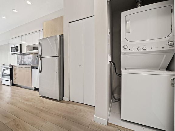 4th image of 13768 108th Ave #303