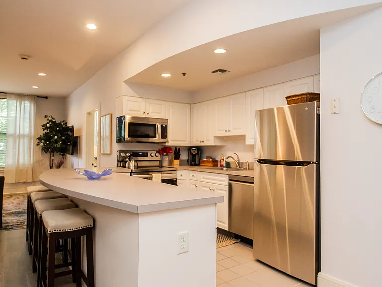 1387 Washington St #203 — Photo 11