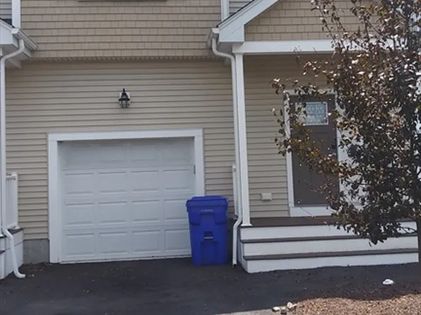 27 Dora Dr #B, Taunton, MA 02780