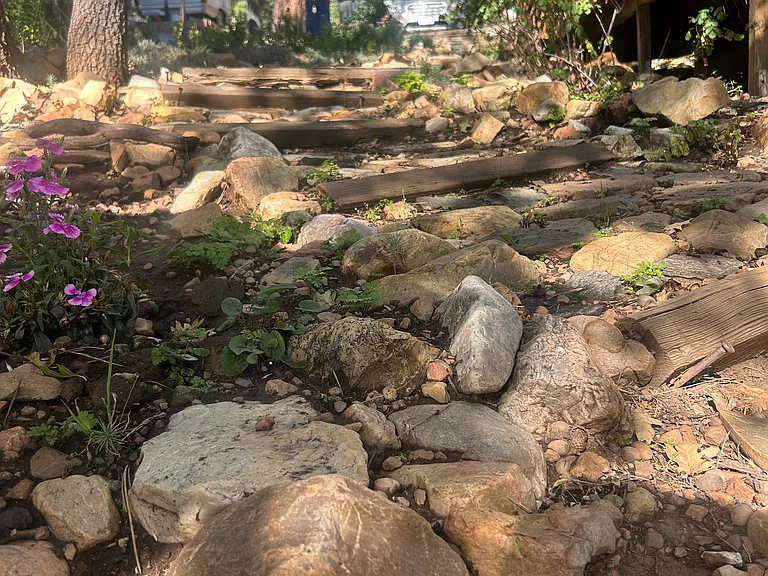 875 Santa Barbara Ave — Photo 17