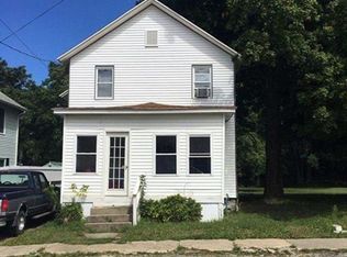 6 Goodrich St, Ripley, NY 14775