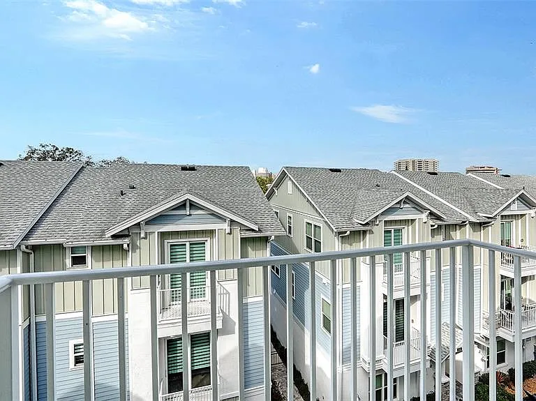 512 Laurel Park Dr — Photo 33