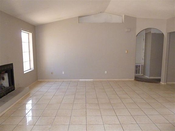 5th image of 1578 C St