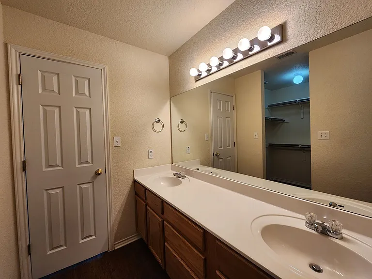 3014 Green Mountain Dr — Photo 21