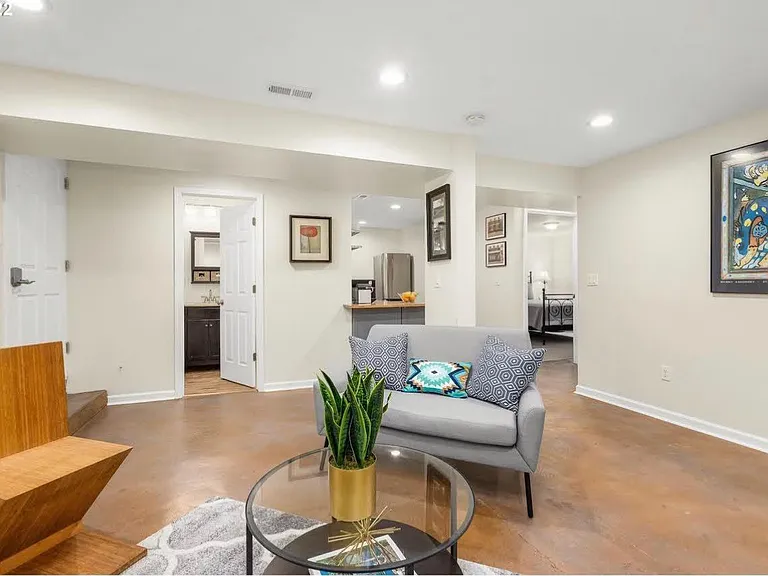 405 NE 53rd Ave — Photo 5