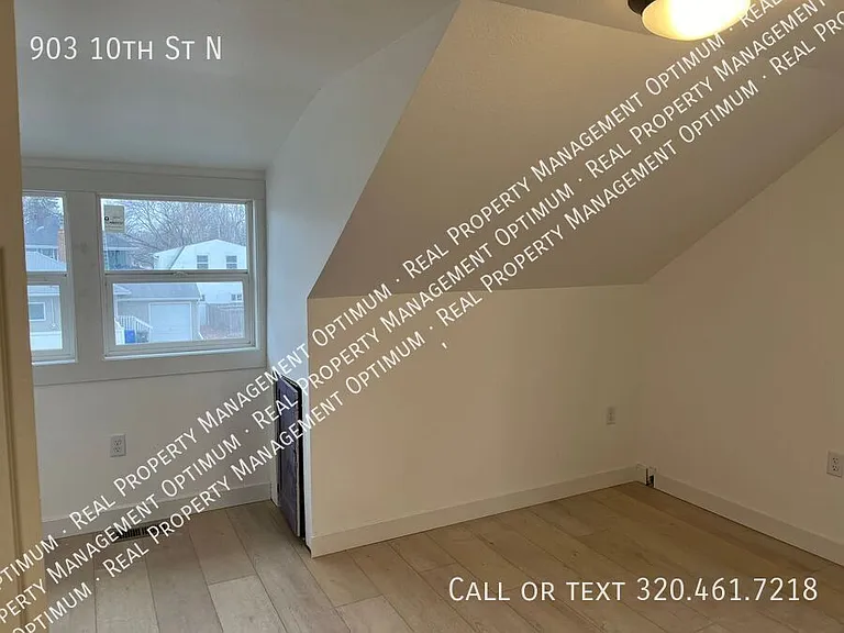 903 10th St N — Photo 11