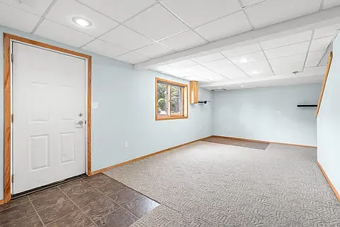 1065 Barney St — Photo 53