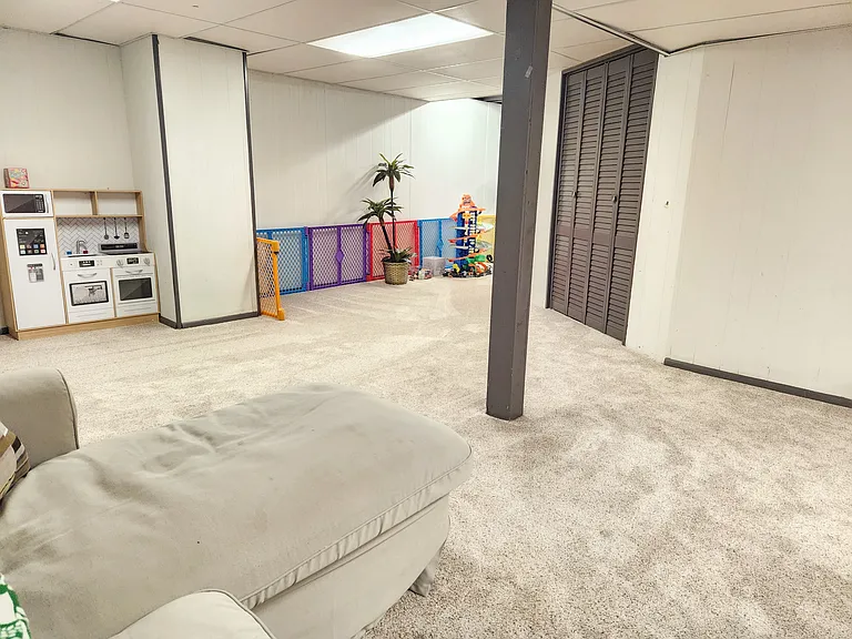 882 Randall Dr — Photo 27