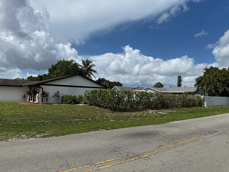 1701 41st Ter SW — Photo 31