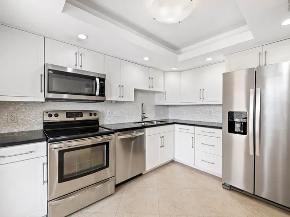 2851 S PALM AIRE Drive #503, Pompano Beach, FL 33069