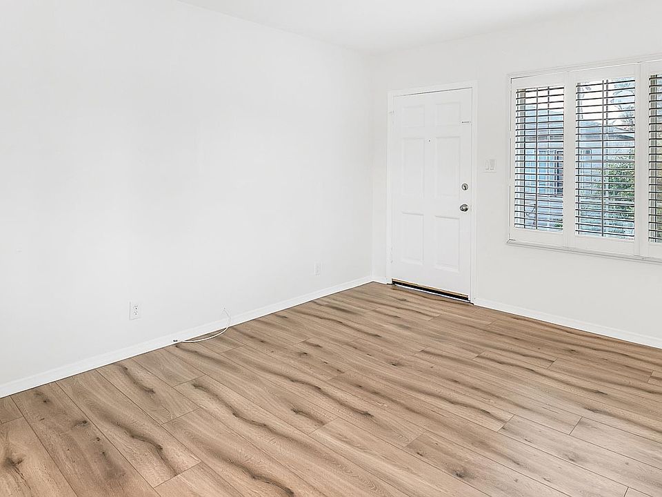 1st image of 2123 Stewart St