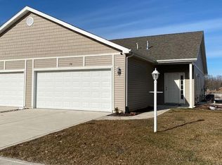 106 Summer Tree Dr, Porter, IN 46304