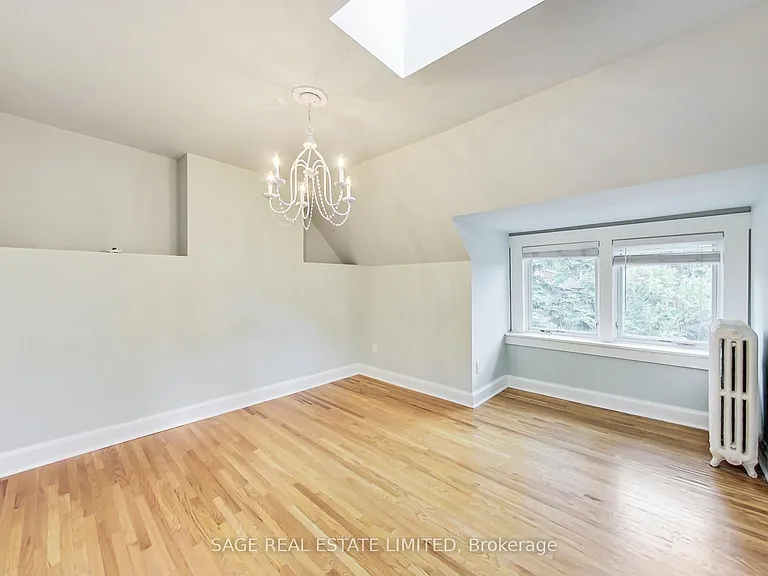 46 Alberta Ave — Photo 32