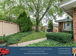 977 Claytonbrook Dr, Ballwin, MO 63011
