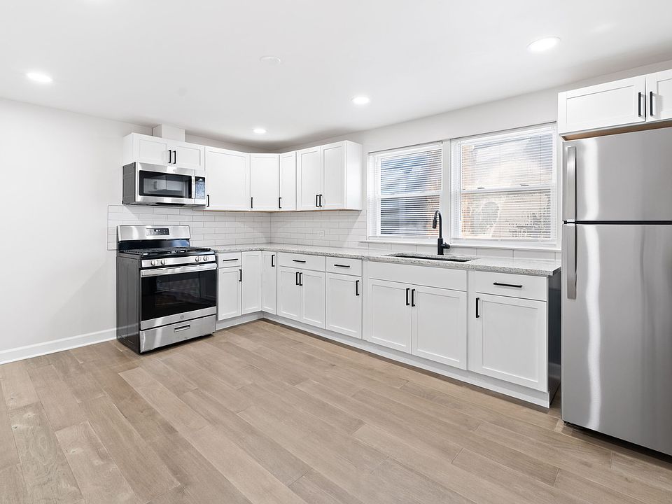 1st image of 5618 S Merrimac Ave