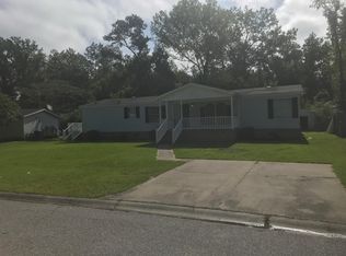 313 Grapevine Rd, Summerville, SC 29483