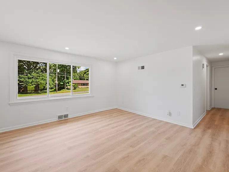 Valley View Dr — Photo 19