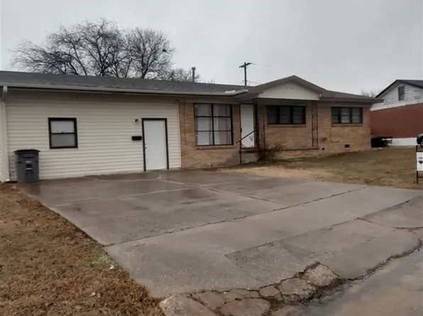 2137 NW Lindy Ave, Lawton, OK 73505