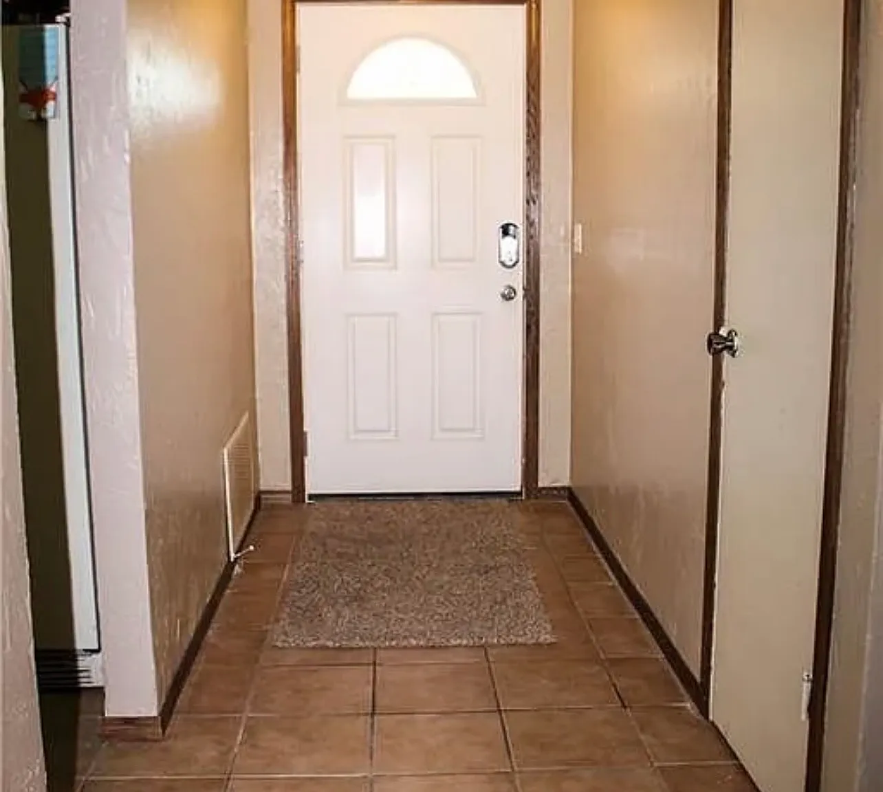 3 bed, 1238 sqft, $1,550 — Photo 2