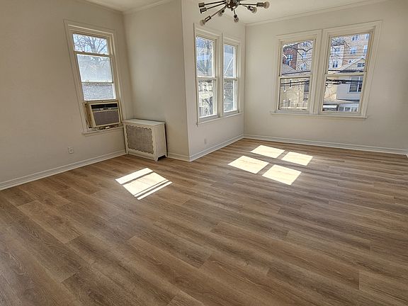 4th image of 2107 E 21st St #2