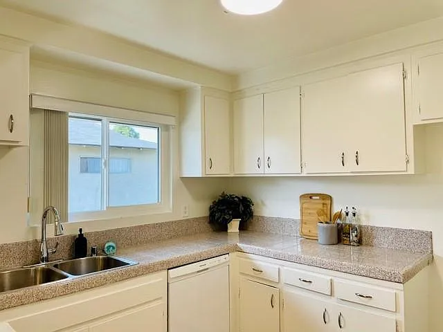 15641 Tustin Village Way #A1 — Photo 11
