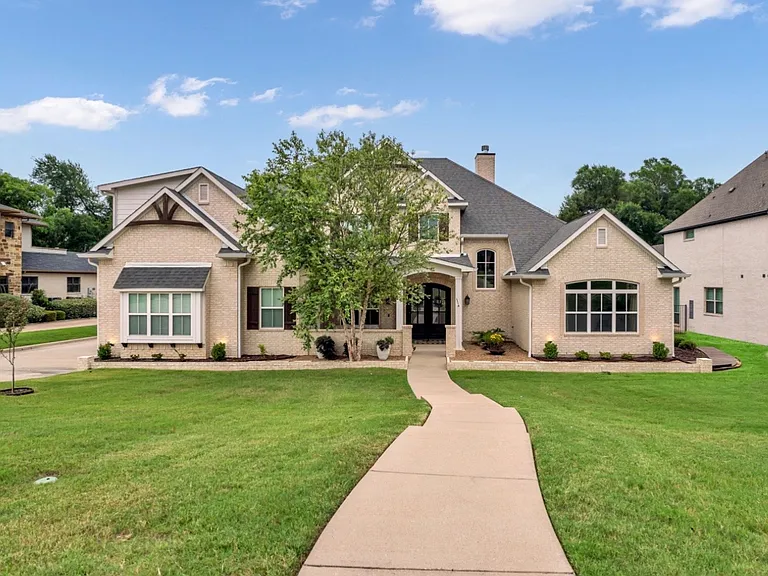 471 Stone Canyon Dr — Photo 1