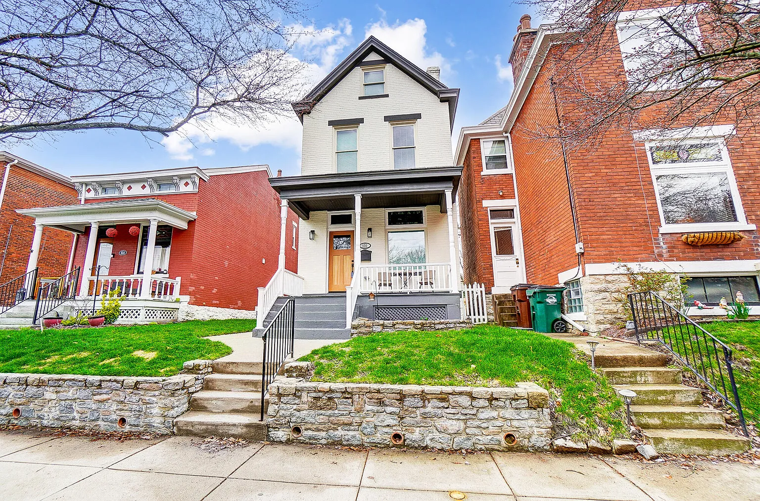 810 Linden Ave photo 1