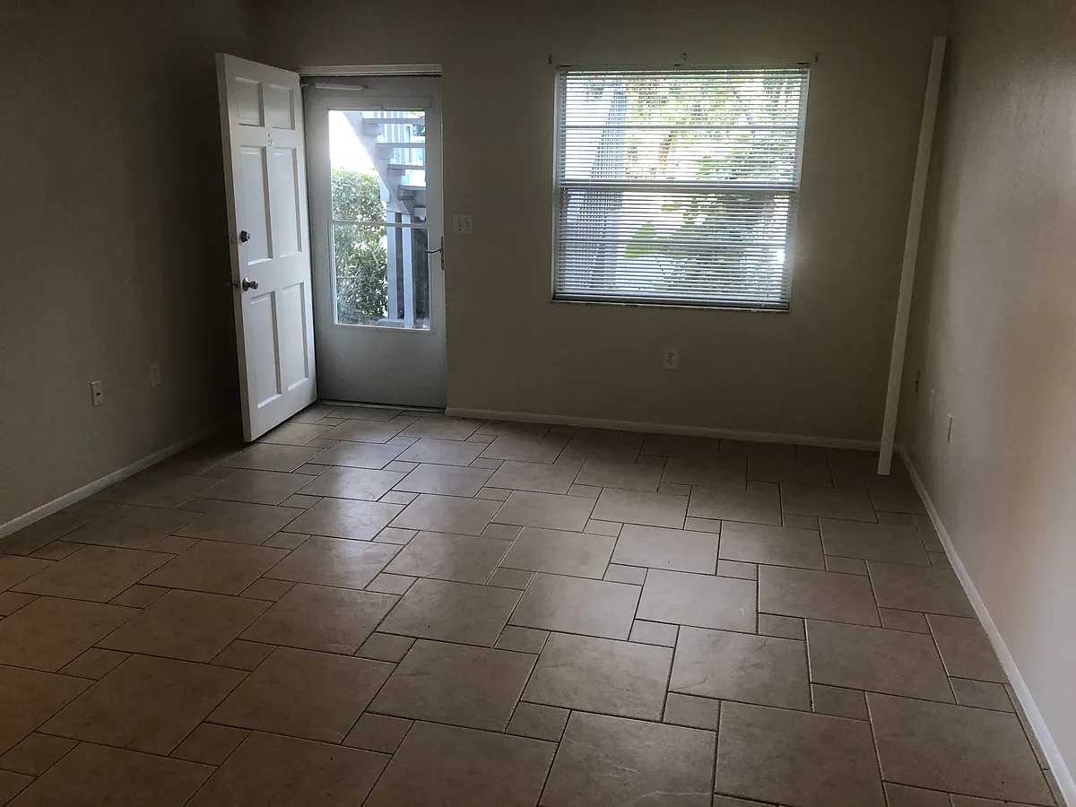 Building Photo - 4012 Murdock Ave #2B